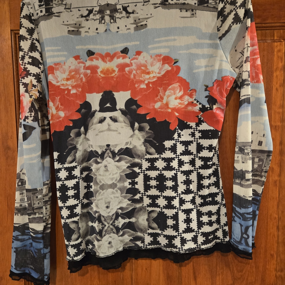 Elegant Floral Long Sleeve Top in Red and Black